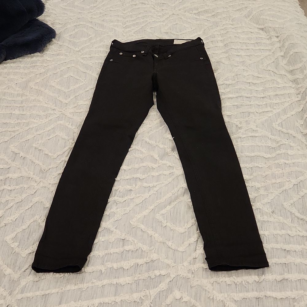 Black Rag & bone skinny jeans size 27! Excellent condition!